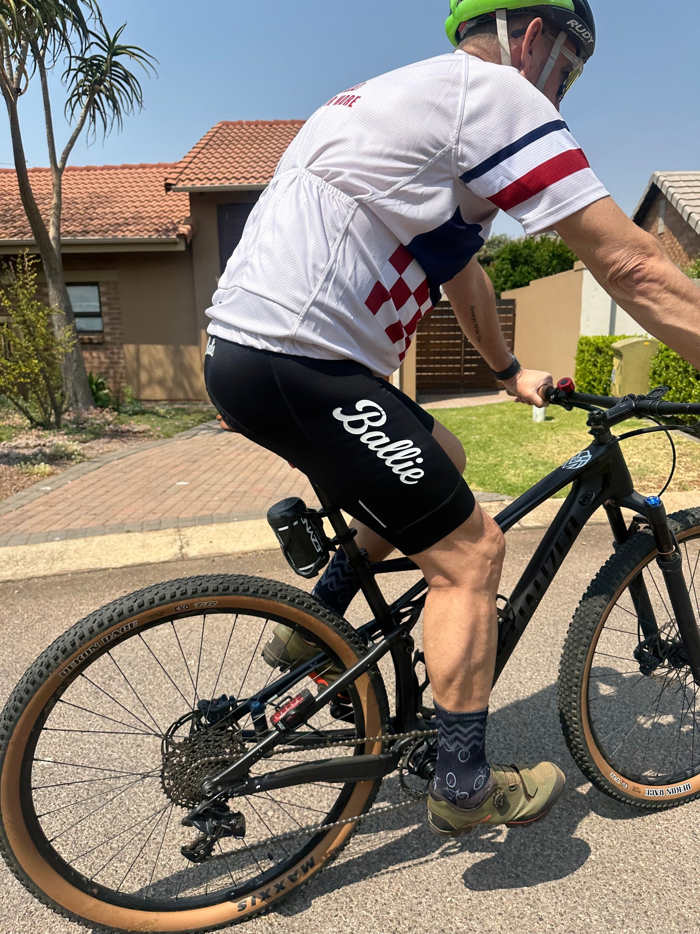 Ballie Performance Bib